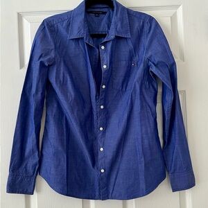 Tommy Hilfiger Classic Blue Women’s Button Down Shirt Size Medium